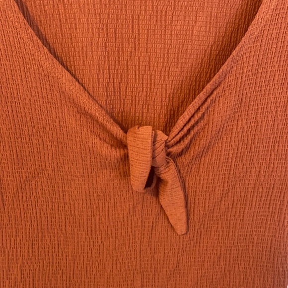 NWOT Love tree textured crop top - Picture 3 of 5